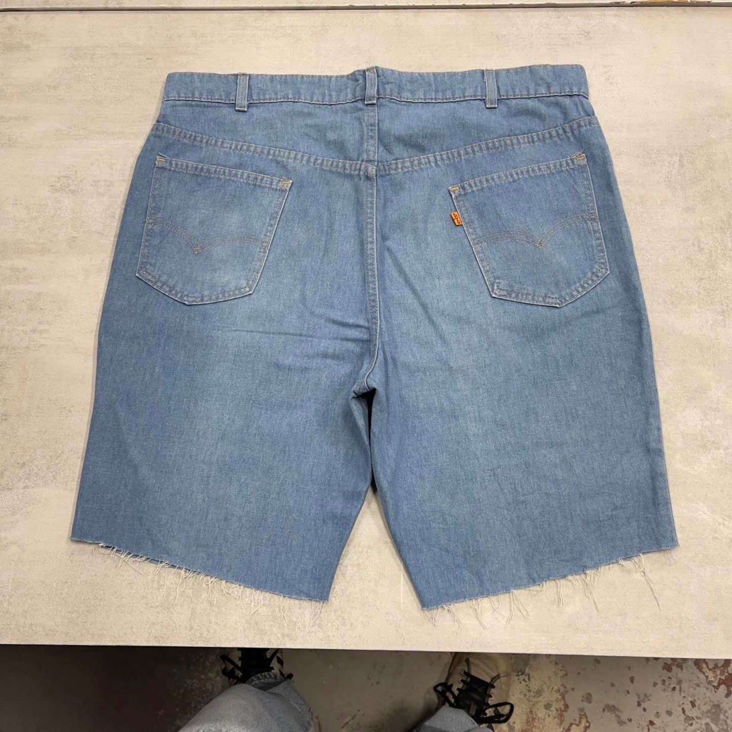 Vintage mens Levi’s jorts W40