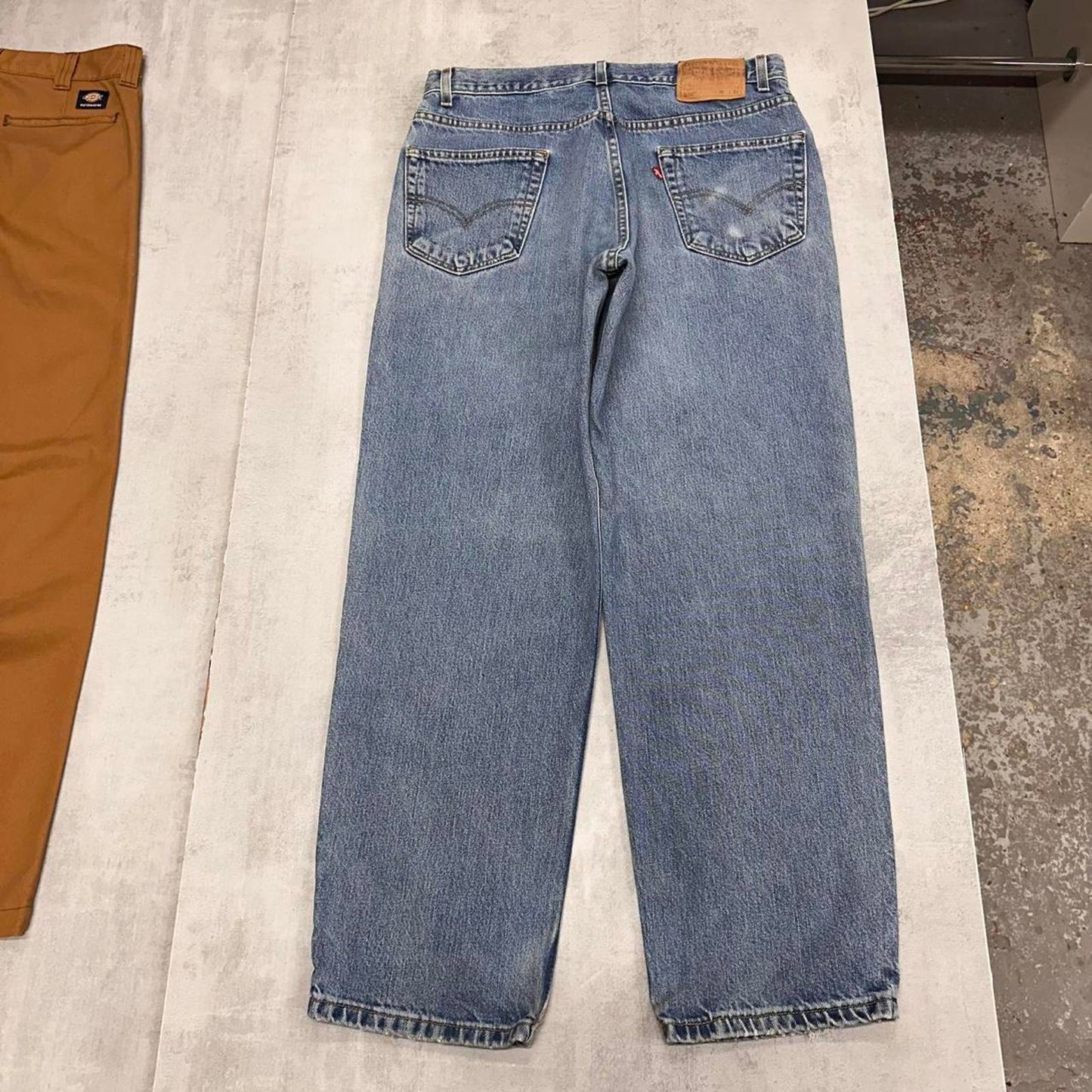 Baggy Levis 550 jeans W36 L30 Blue loose relaxed fit denim trousers red tab logo