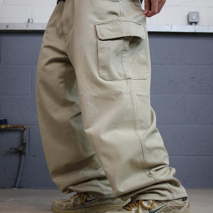 Y2K nautica baggy cargo pants beige 40x30 Loose leg straight chino style skate work trousers