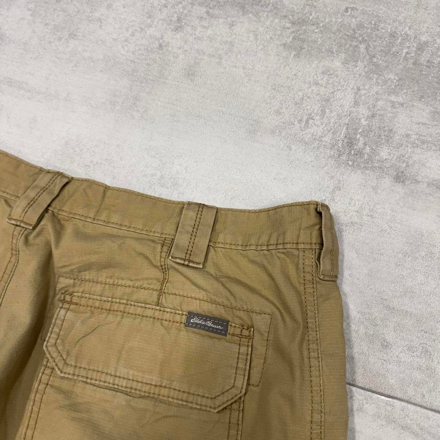 Mens Eddie Bauer cargo shorts W36