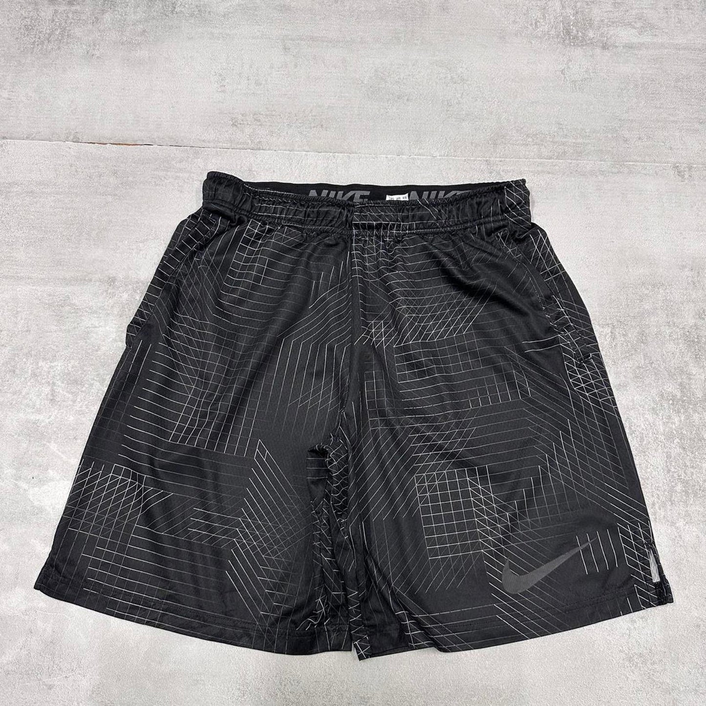 Nike Y2K Sports Shorts L Loose summer shorts elasticated drawstring waist and pockets
