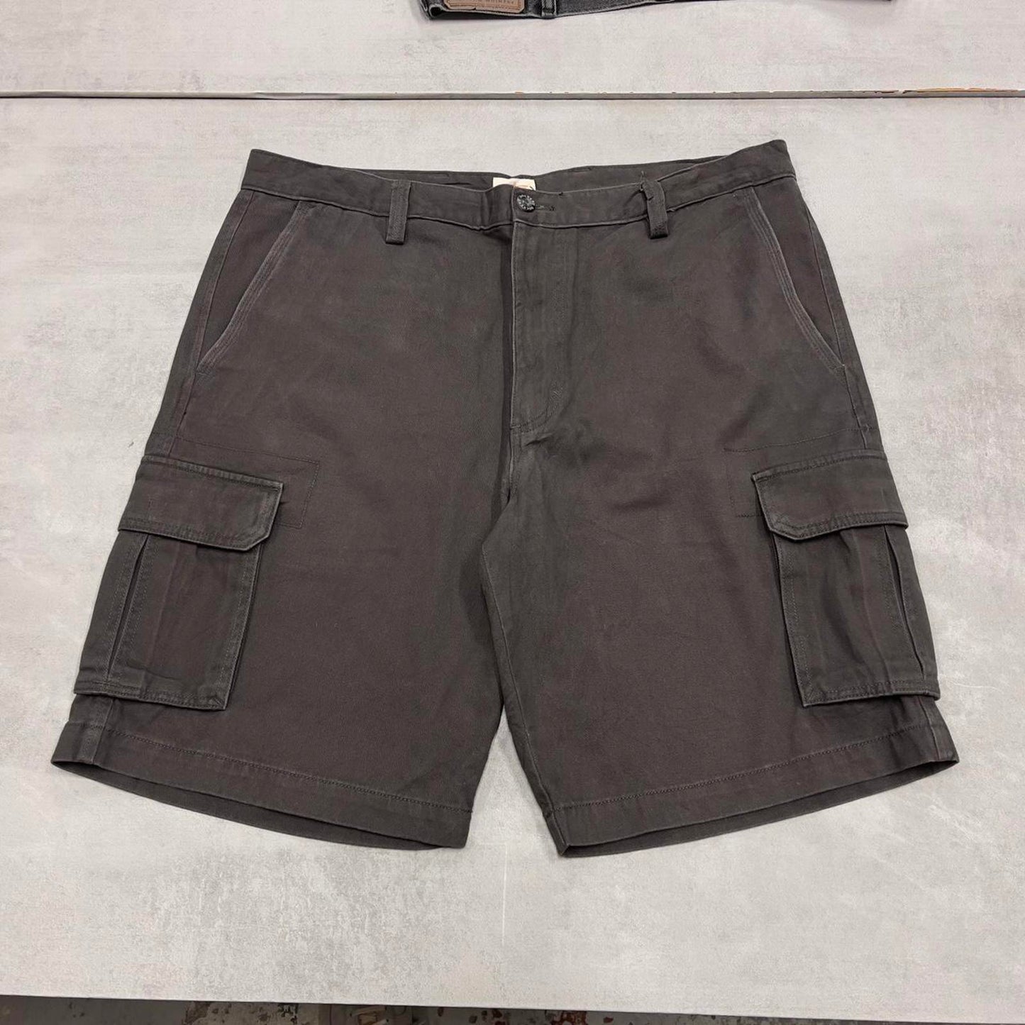 Mens baggy Dockers cargo shorts W38