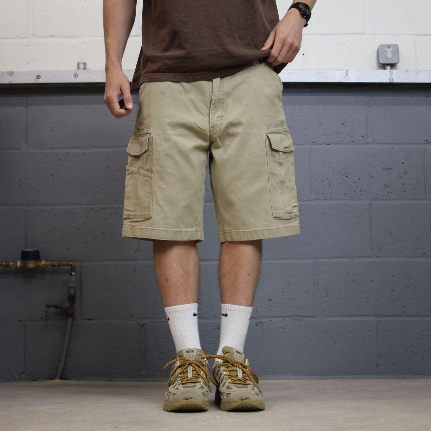 Carhartt cargo shorts relaxed khaki Loose relaxed fit skate style workwear shorts