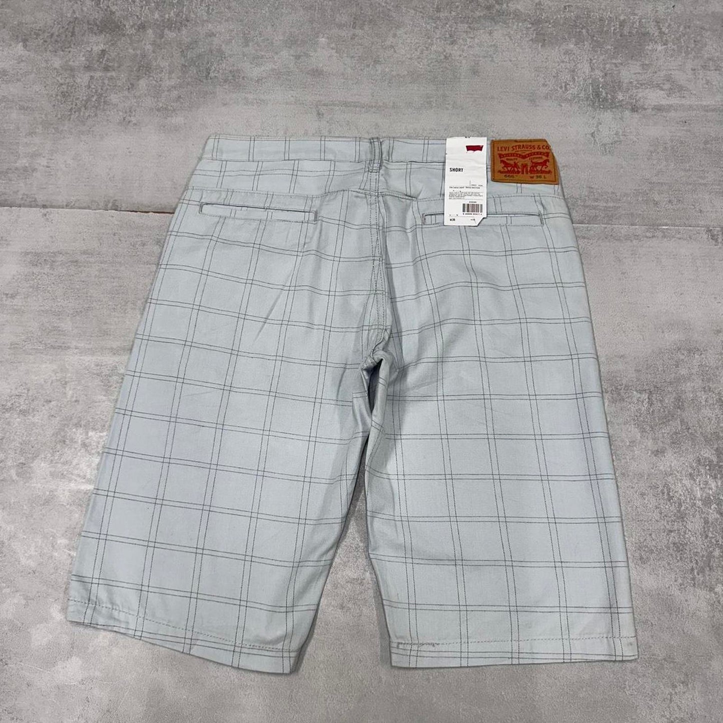 Mens Levi’s shorts W36