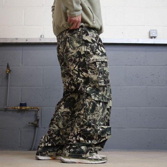 Baggy camo cargo pants XL green