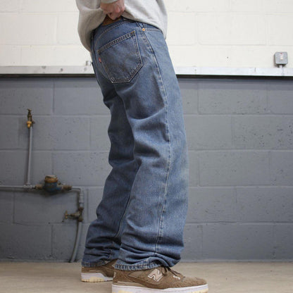 Baggy Levis 550 jeans W34 L34 blue loose 90s relaxed style skater jeans red tab logo