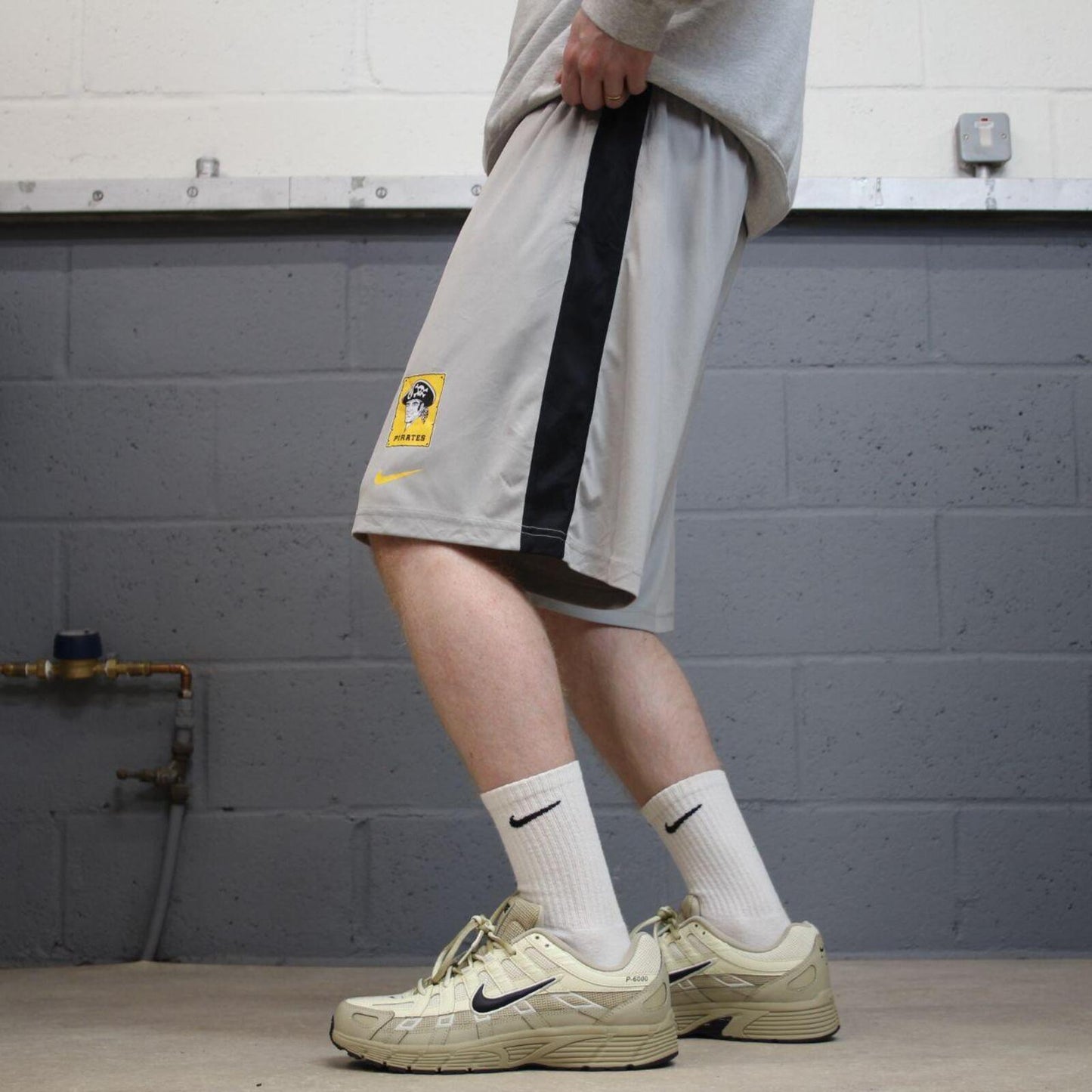 Loose Nike sports shorts y2k grey Casual style comfy loose floaty summer gym shorts