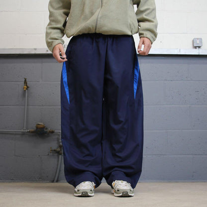 Baggy Fila trackies XXL navy loose Y2K style foaty joggers print logo