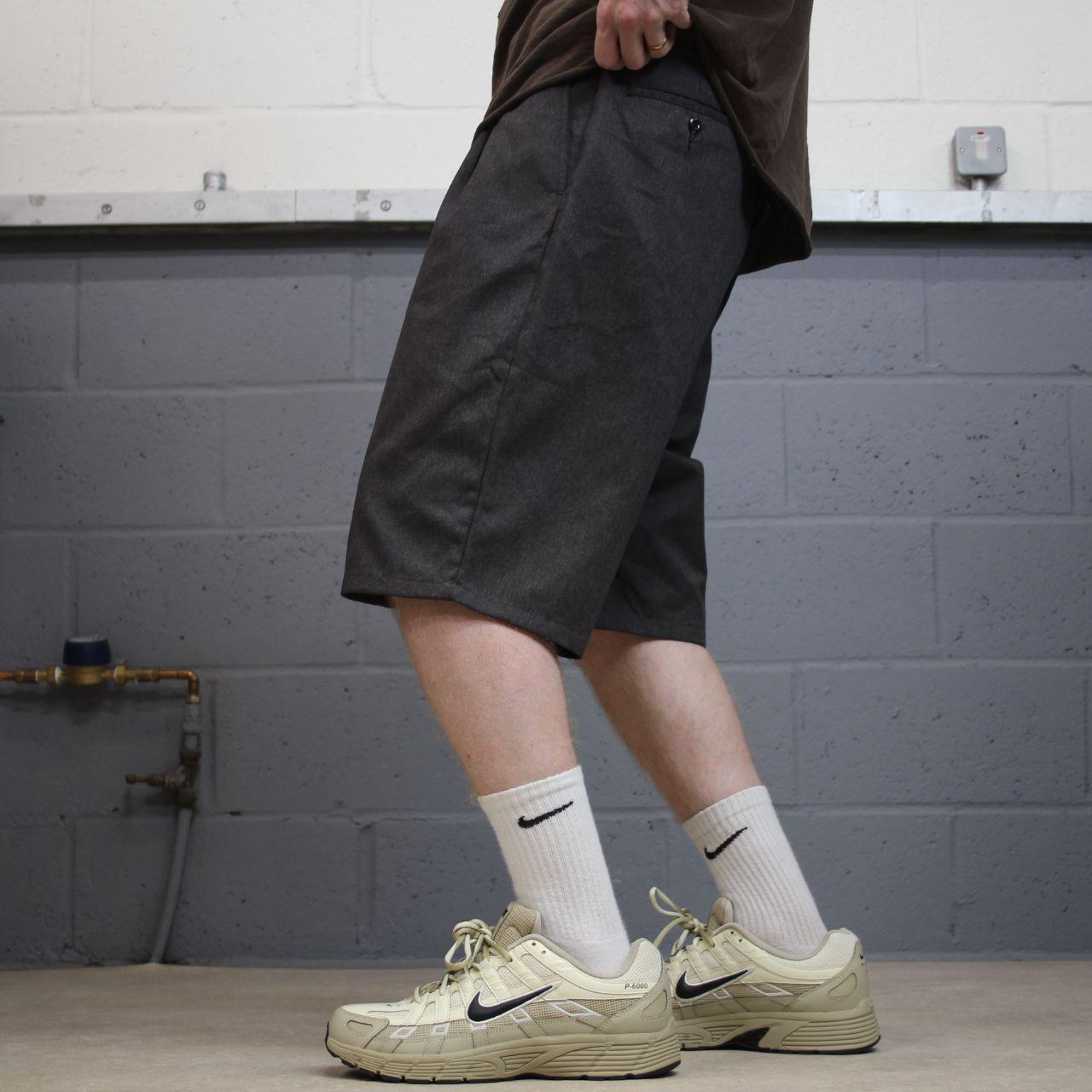 Dickies pleated chino shorts relaxed grey Twill chino skater style shorts loose leg