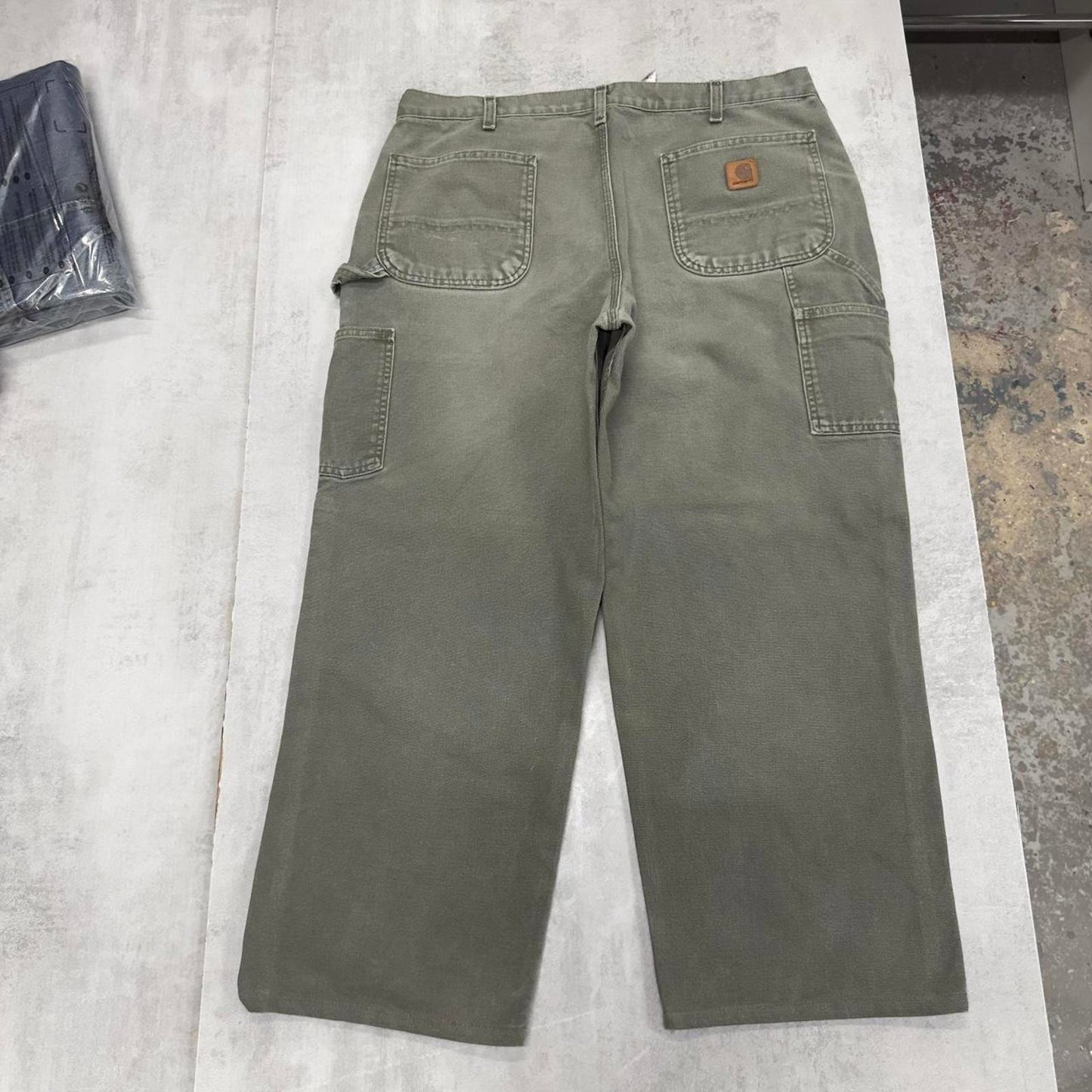 Green Carhartt carpenter pants W38 L27 loose canvas 90s style skater cargos