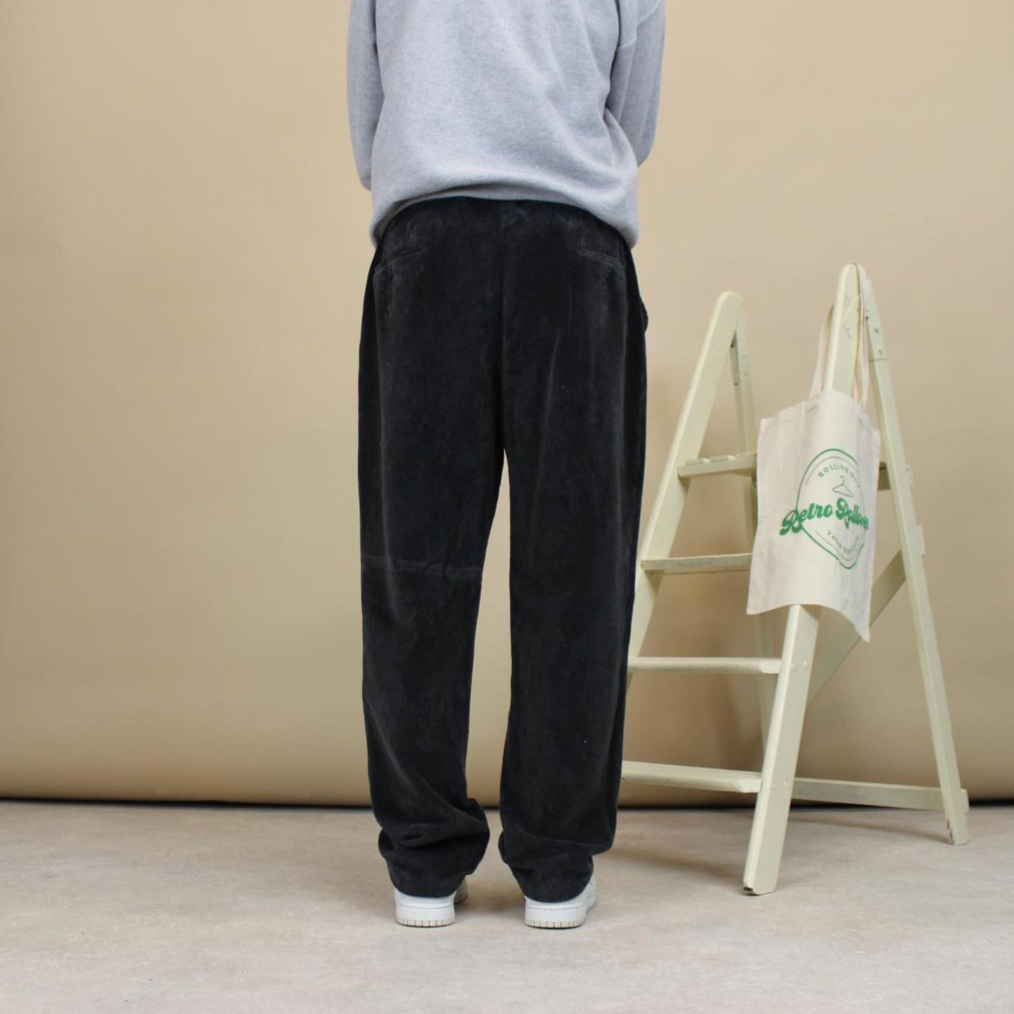 Black Chunky Corduroy Trousers 38x31 loose 90s style cords