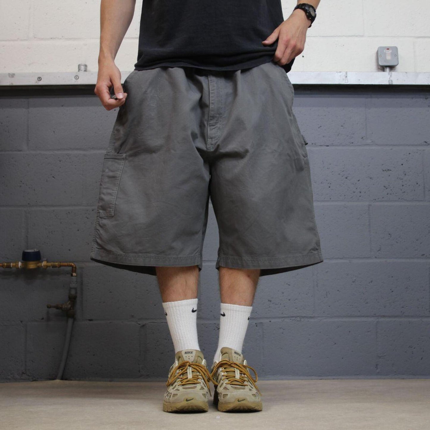 Carhartt baggy cargo shorts carpenter grey Floaty canvasy skater style work shorts