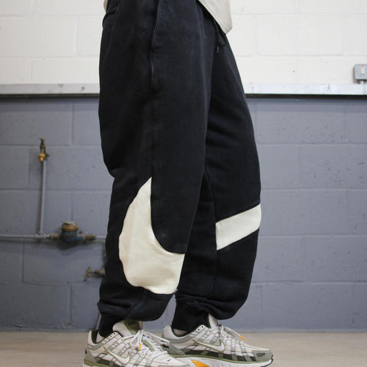 Black baggy Nike joggers L y2k style sportswear track pants loose fit