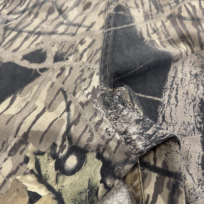 Cabela's camo cargo pants Y2K khaki camouflage pattern loose leg outdoors hunting utility trousers