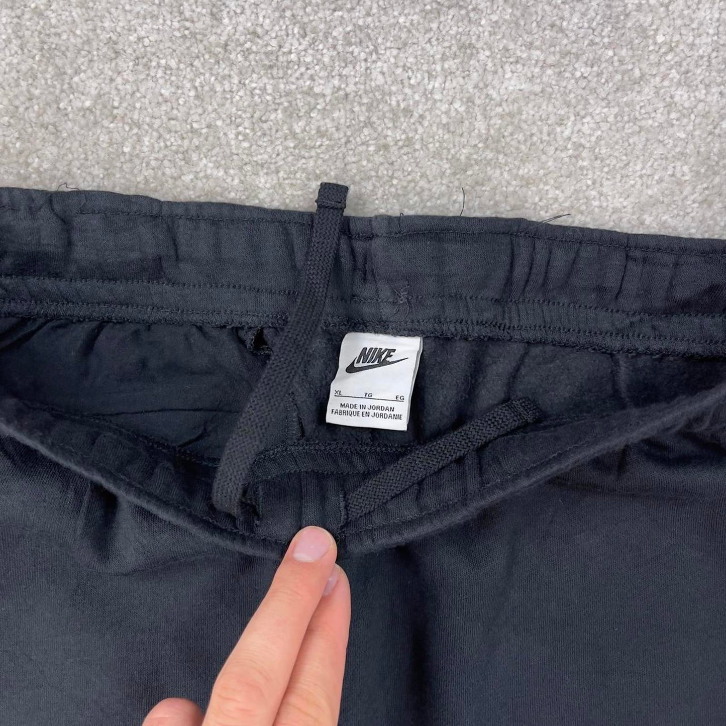 Black Nike joggers XL Swoosh logo y2k style sportswear track pants straight leg