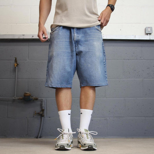Blue Wrangler denim jorts W42