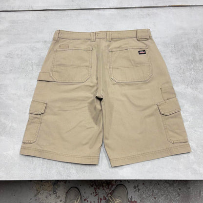 Beige baggy Dickies cargo shorts W32