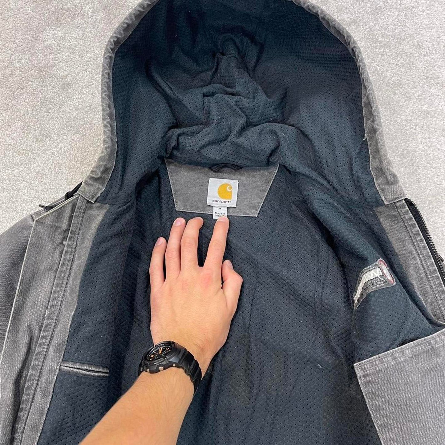 Grey Carhartt hooded active jacket Medium technical canvas 90s style skater bomber
