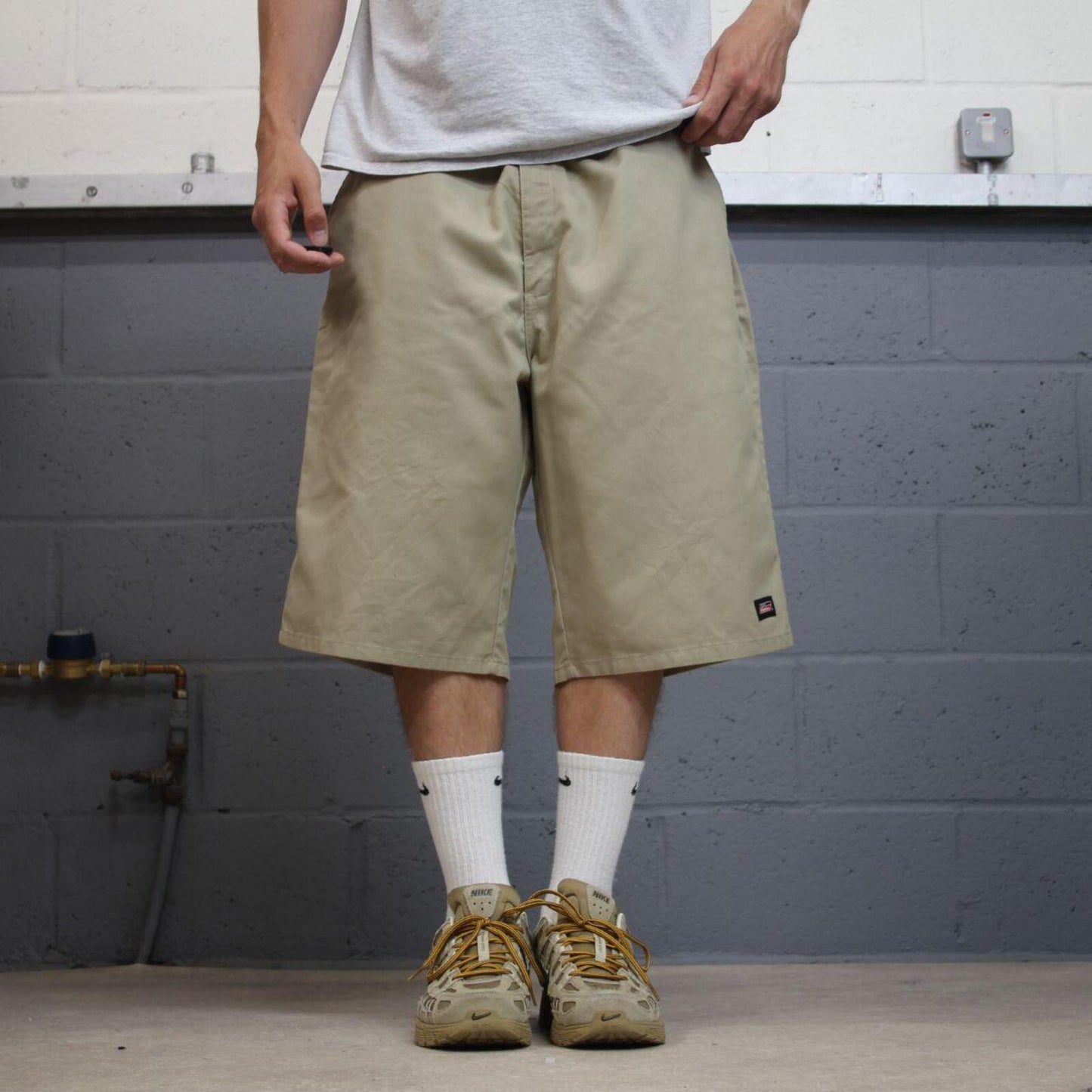Dickies baggy chino shorts carpenter khaki Surf style skater shorts long wide leg festival