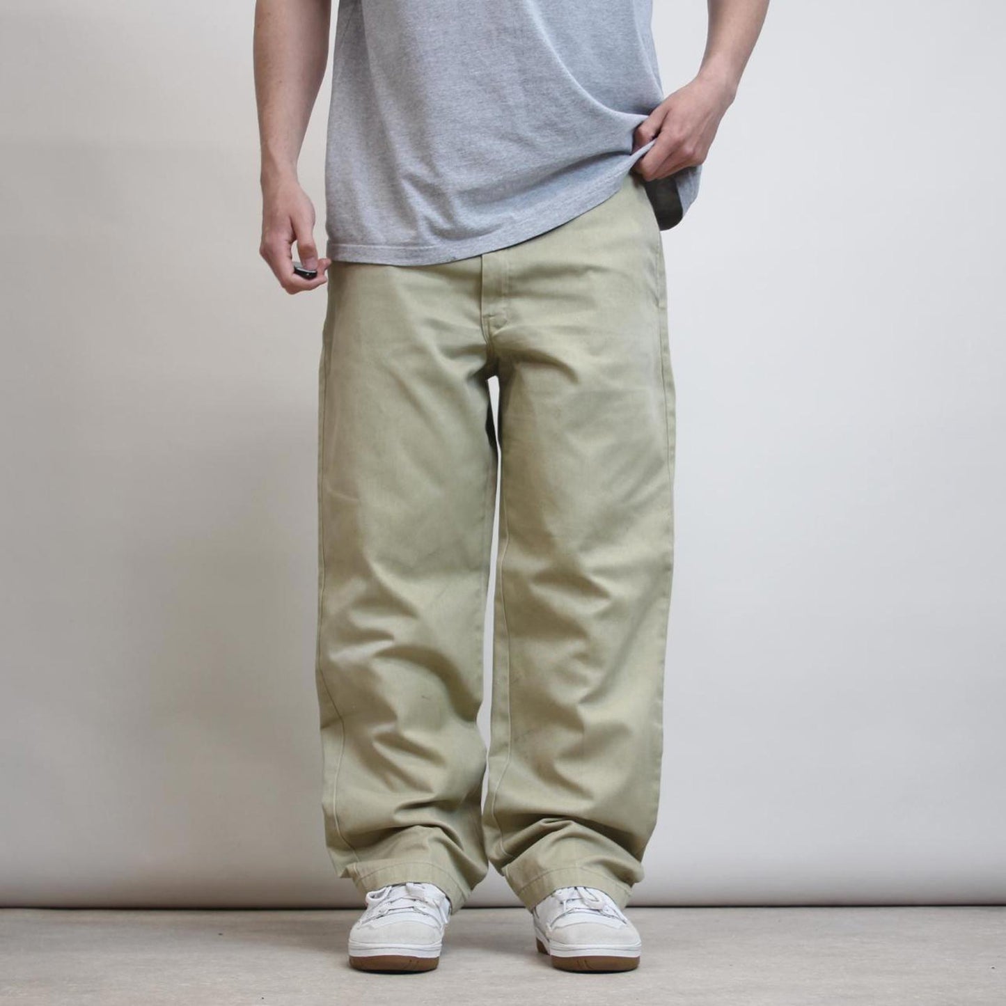 Mens Khaki beige Dickies pants W38 L31 chino style skate trousers