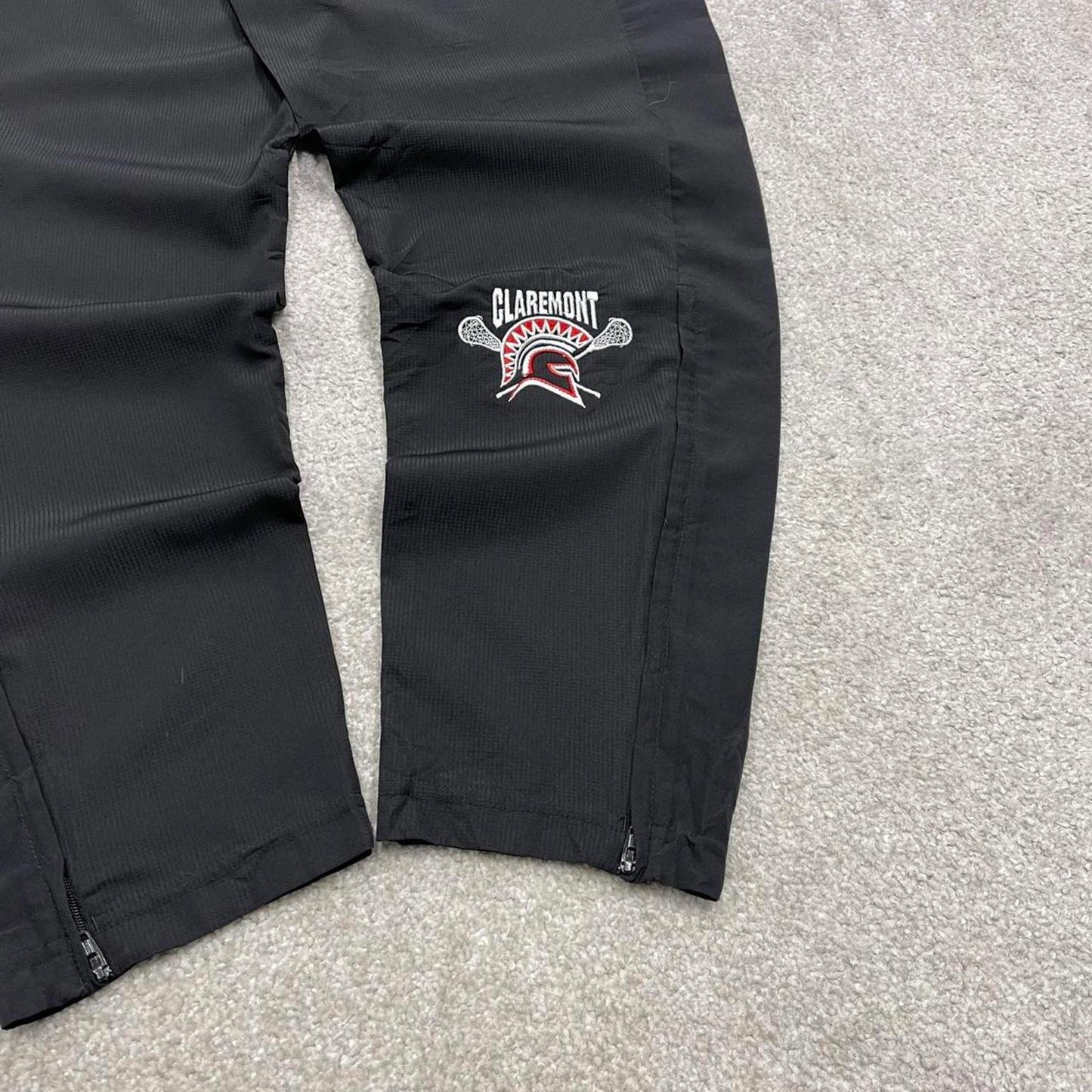 00s Adidas tracksuit bottoms black M 12-14 loose y2k style joggers embroidered track pants trackies
