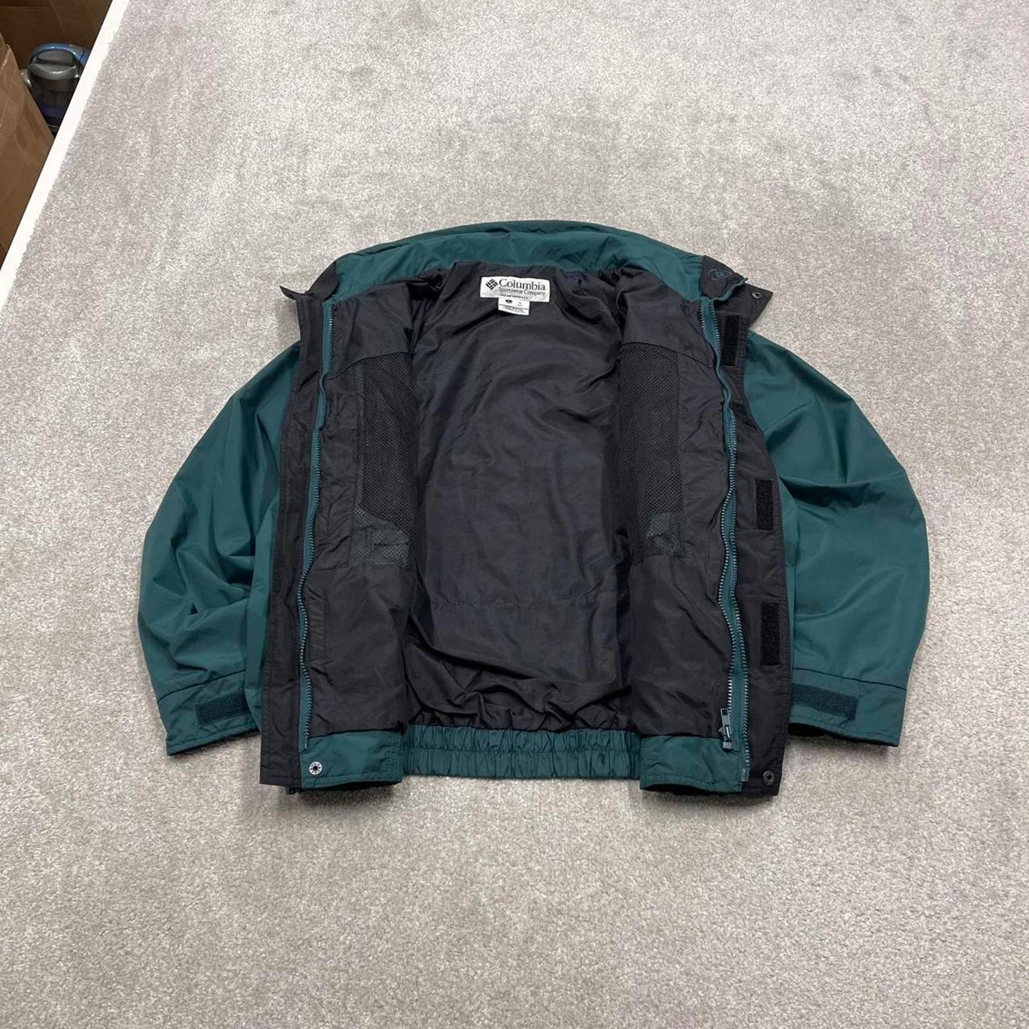 Vintage y2k Columbia technical windbreaker jacket green Zip pockets embroidered logo bomber jacket