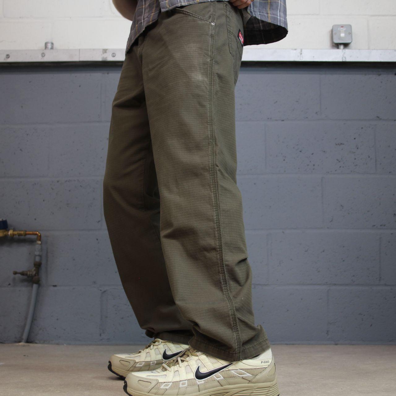 Wrangler carpenter pants y2k green Loose straight leg skater style workwear utility pants
