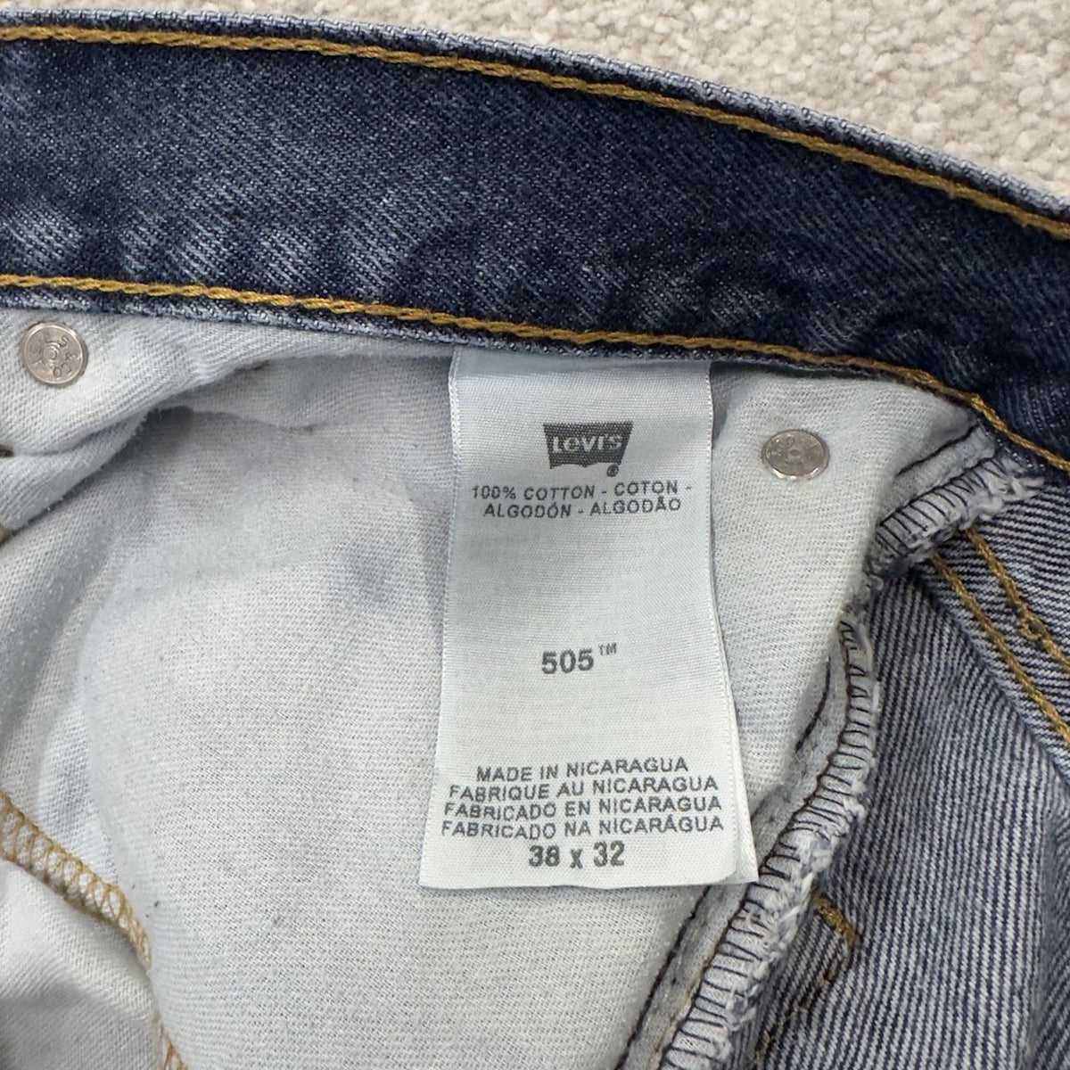 Levi’s 505 jeans Y2K blue denim Levi’s loose straight leg 2000s style pants red tab logo