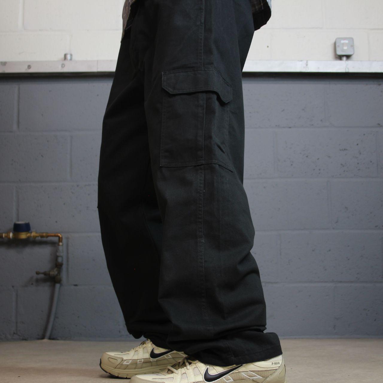 Wrangler cargo pants loose y2k black W36L32 Loose straight leg skater work pants