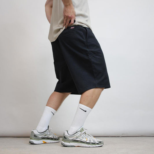 Baggy Dickies carpenter shorts W44