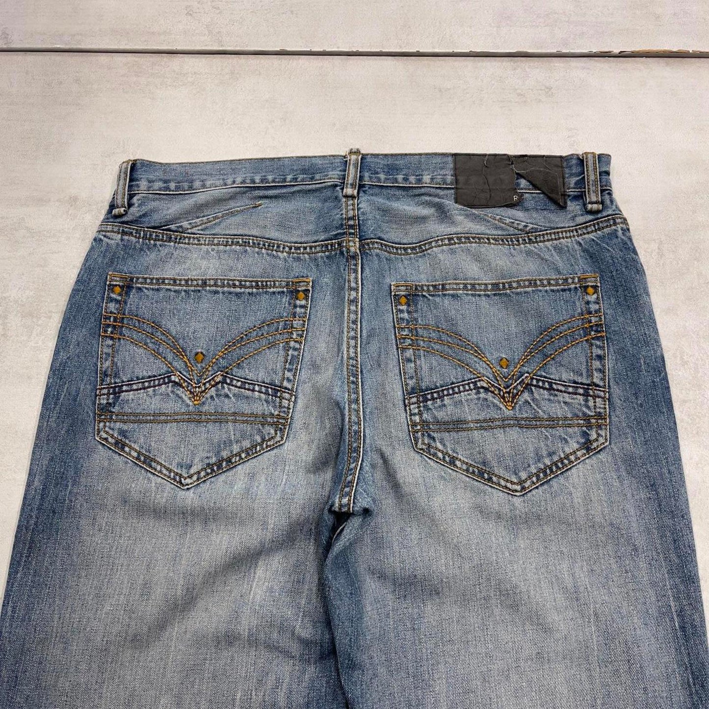 Blue Rocawear jeans W36 L35 loose denim y2k embroidered design jeans