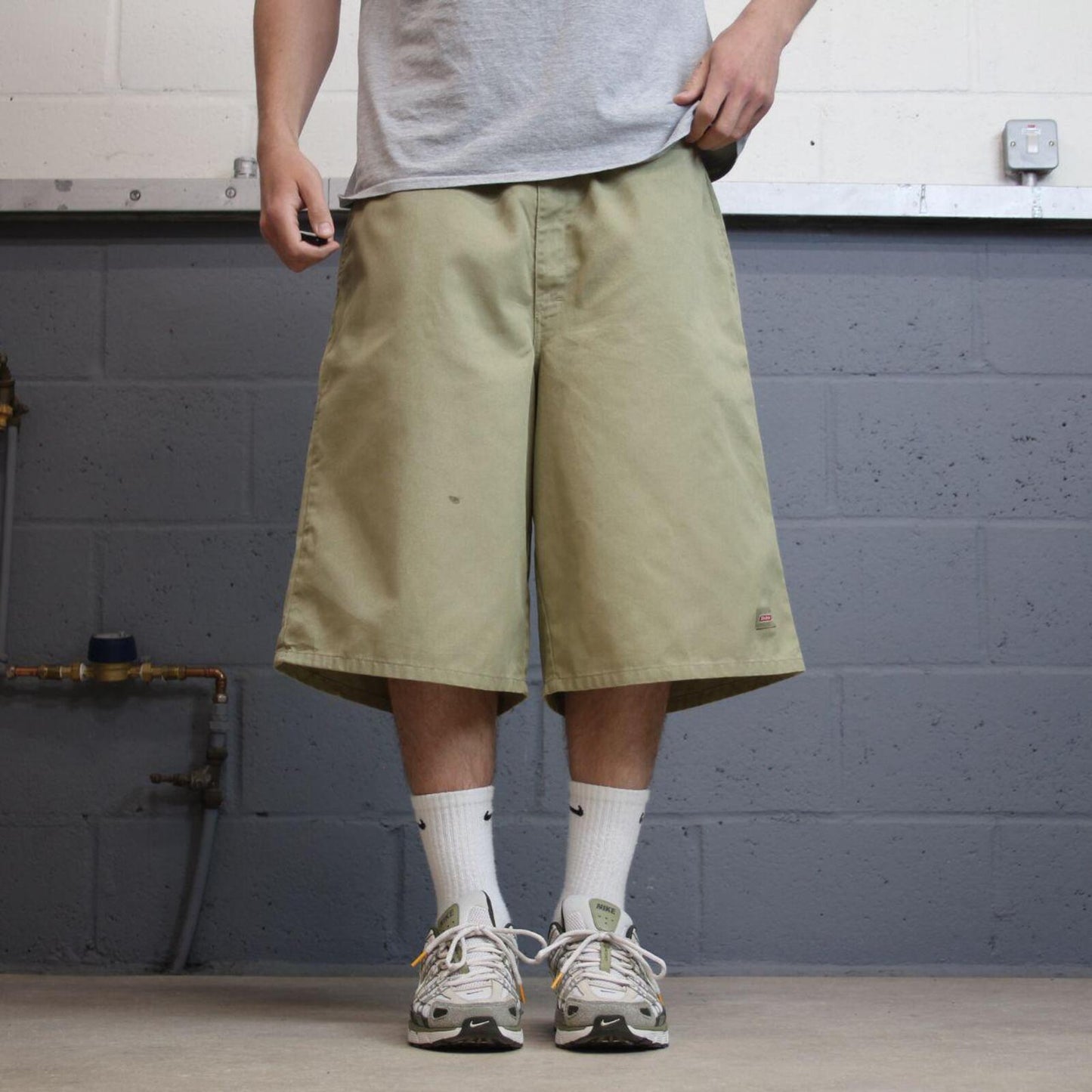 Dickies extra baggy carpenter shorts khaki Twill chino skater style shorts wide long leg