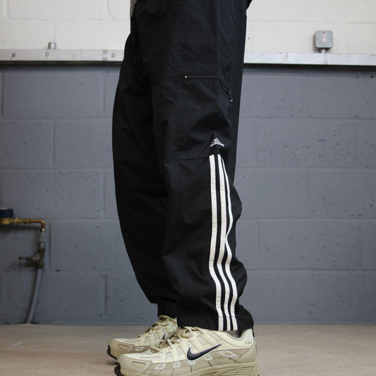 Baggy Y2K Adidas tracksuit bottoms black Embroidered side stripe track pants