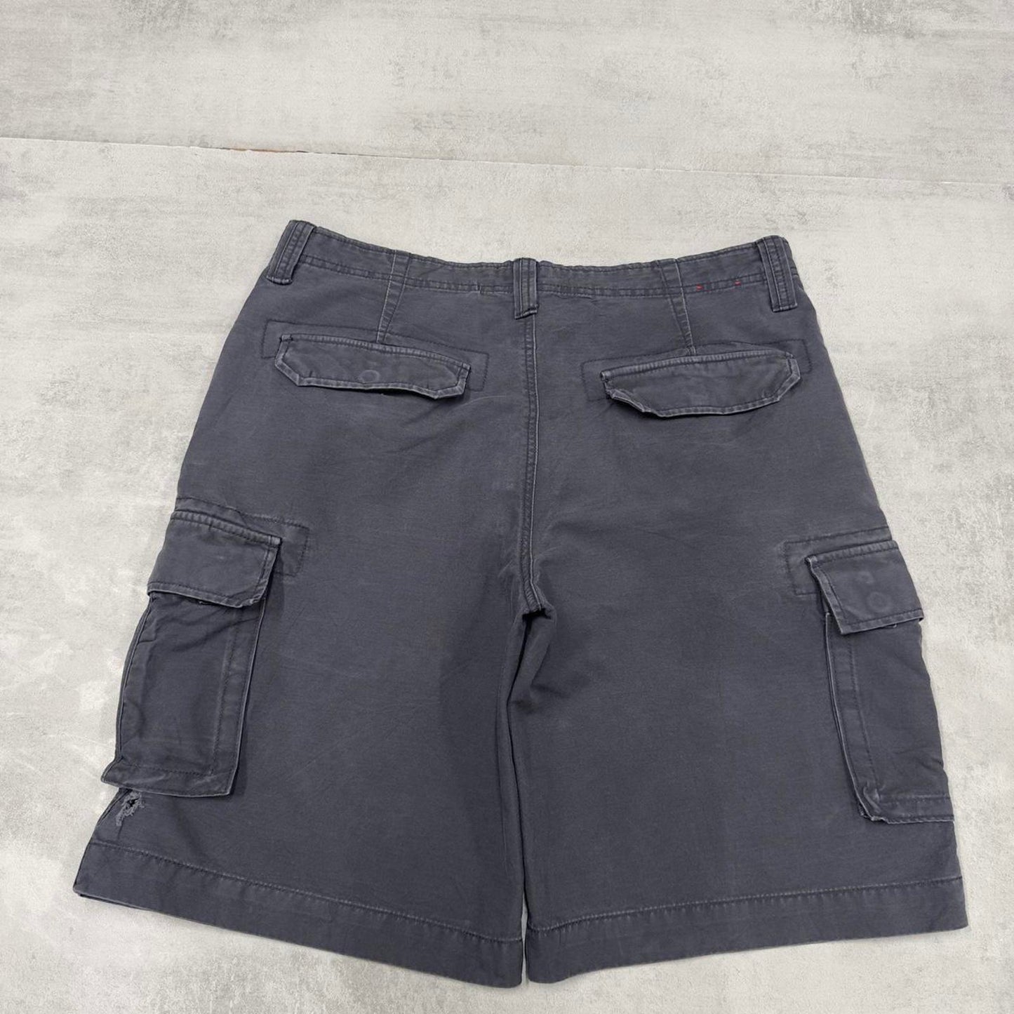 Mens Izod cargo shorts W34