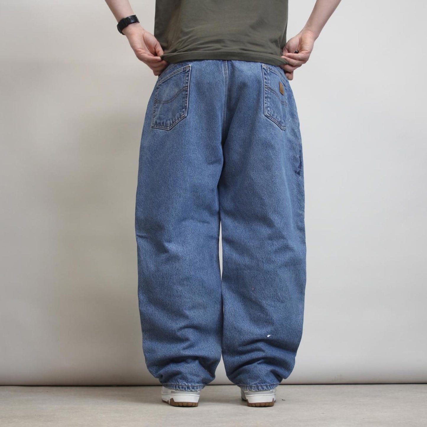 Mens Carhartt jeans W42 L30 Loose Blue fleece lined denim skate jeans patch logo