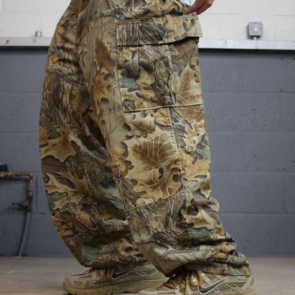 Wide leg baggy camo cargo pants Y2K brown USA made baggy trousers Advantage camouflage pattern