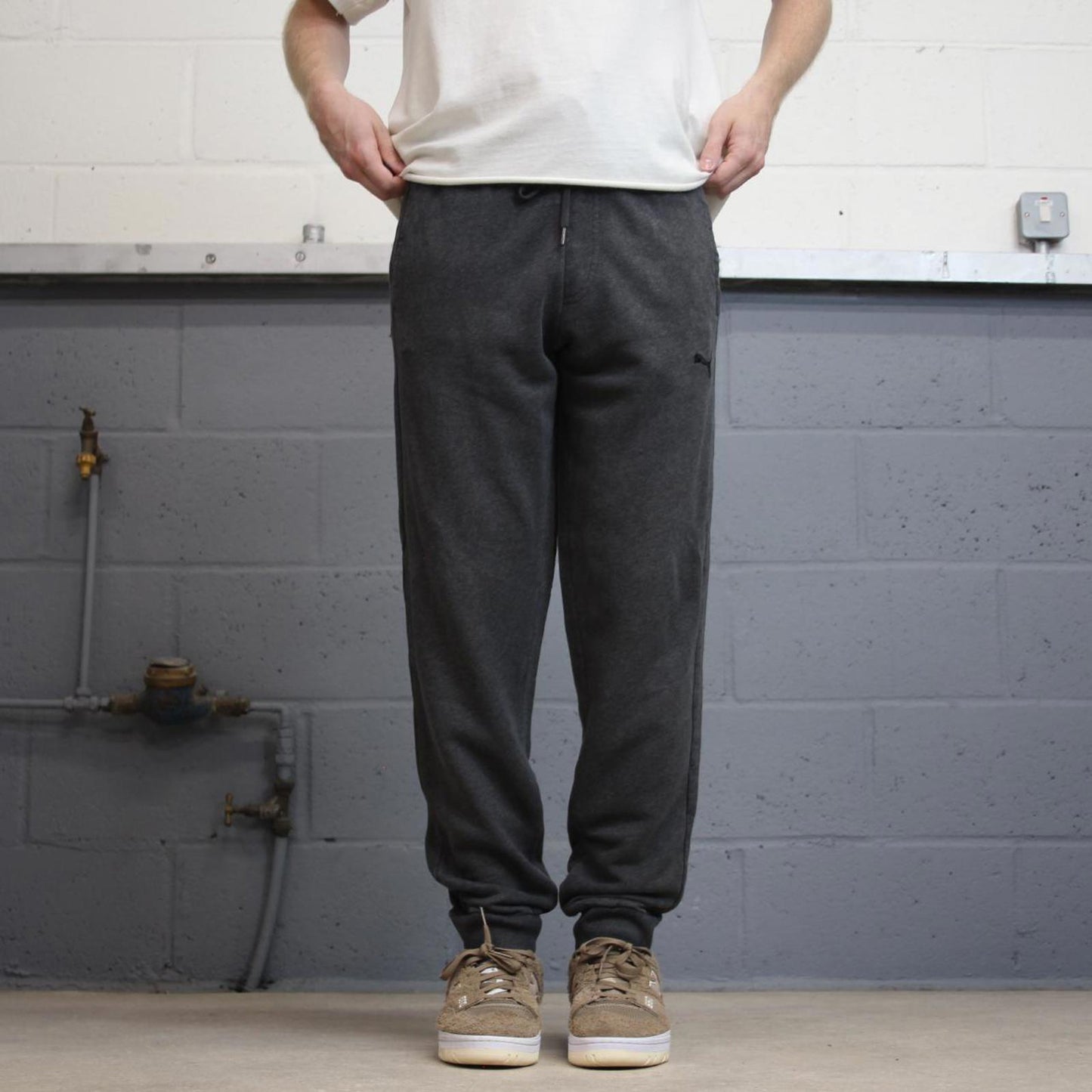Y2k Grey Puma joggers M Mens sweatpants gymwear embroidered logo