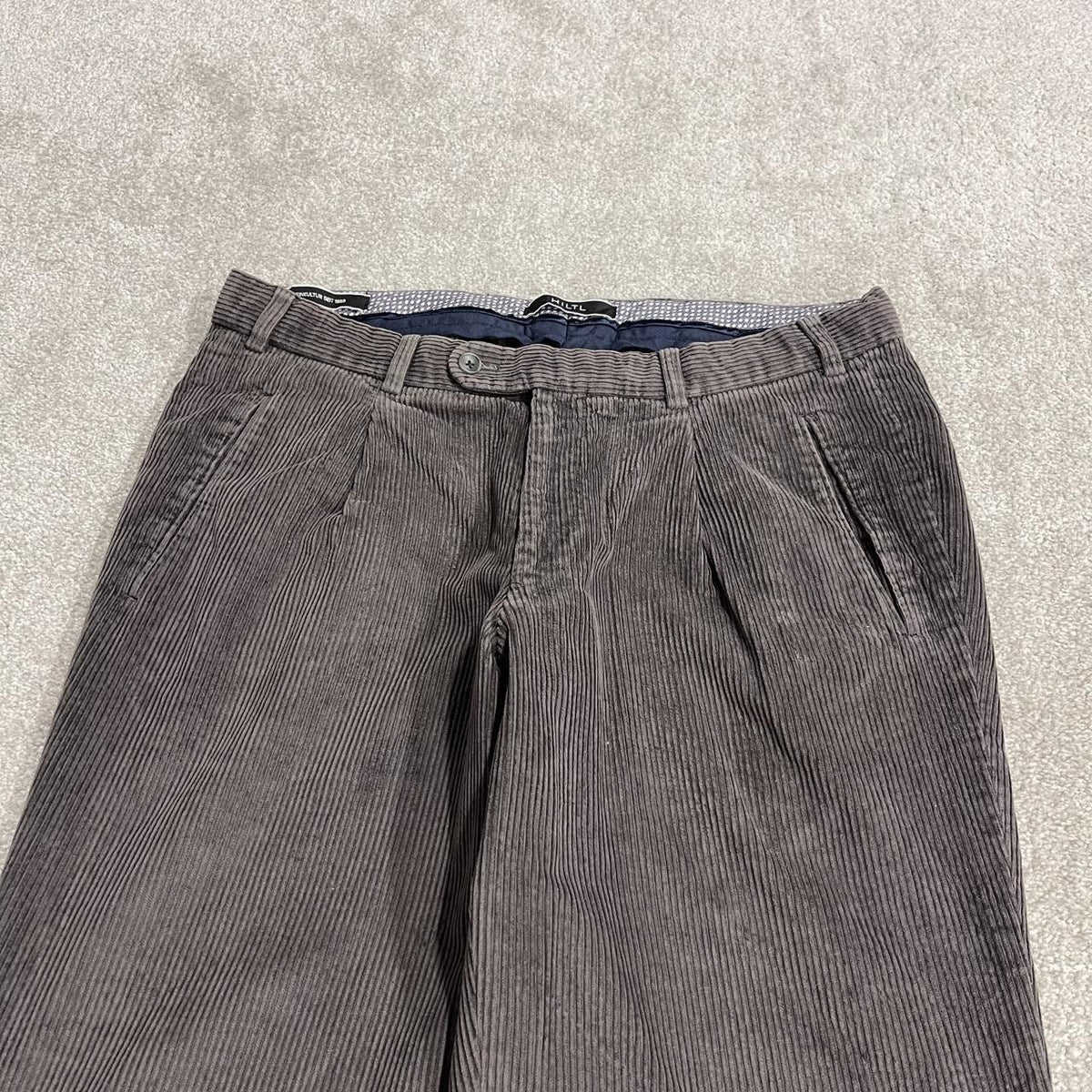 Hiltl pleated corduroy pants loose khaki grey Thick wide wale chunky jumbo cord trousers
