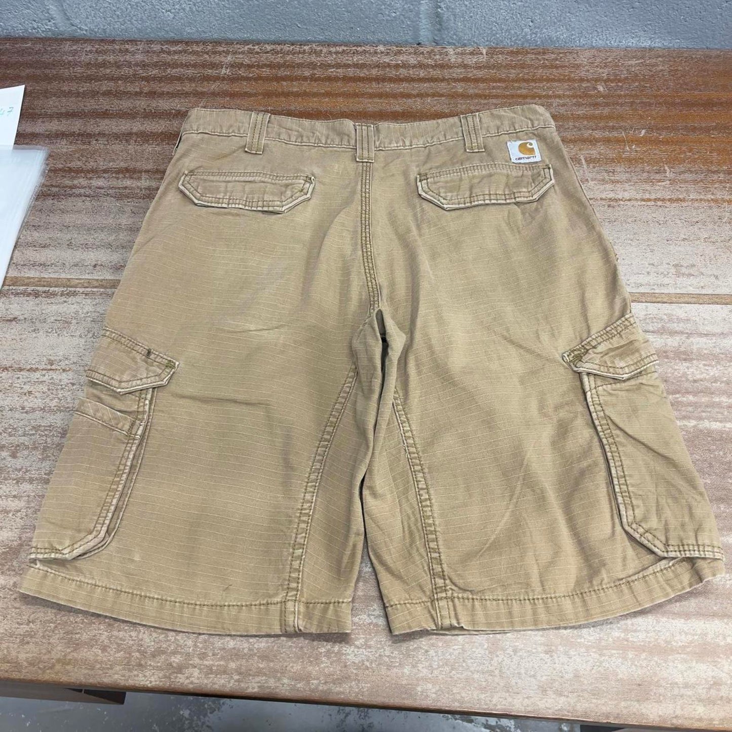 Carhartt cargo shorts W32