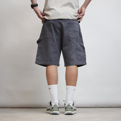 Mens baggy Wrangler carpenter jorts W38