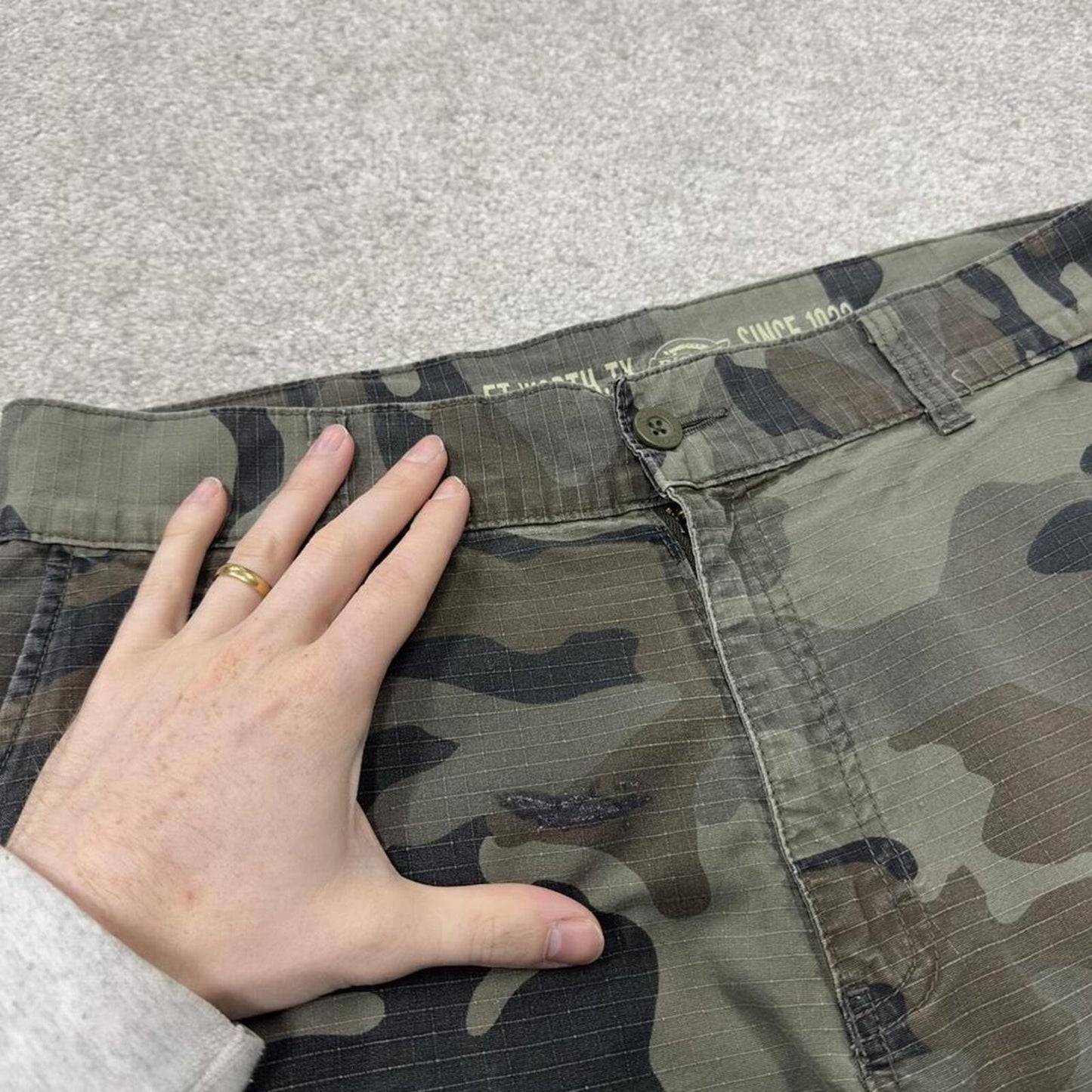 Dickies camo cargo shorts relaxed khaki Workwear skater style shorts loose leg