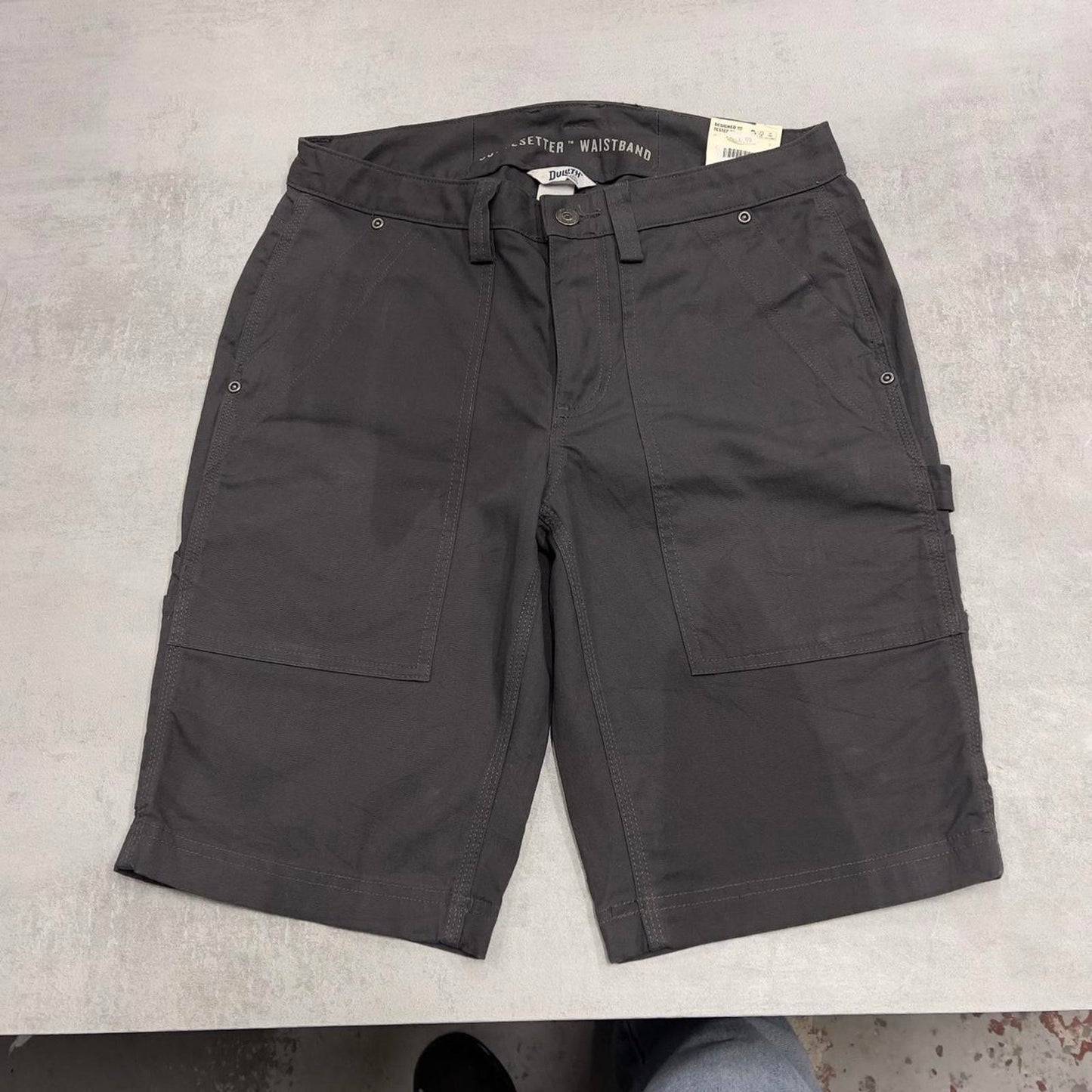 Duluth carpenter jorts size 4 W29