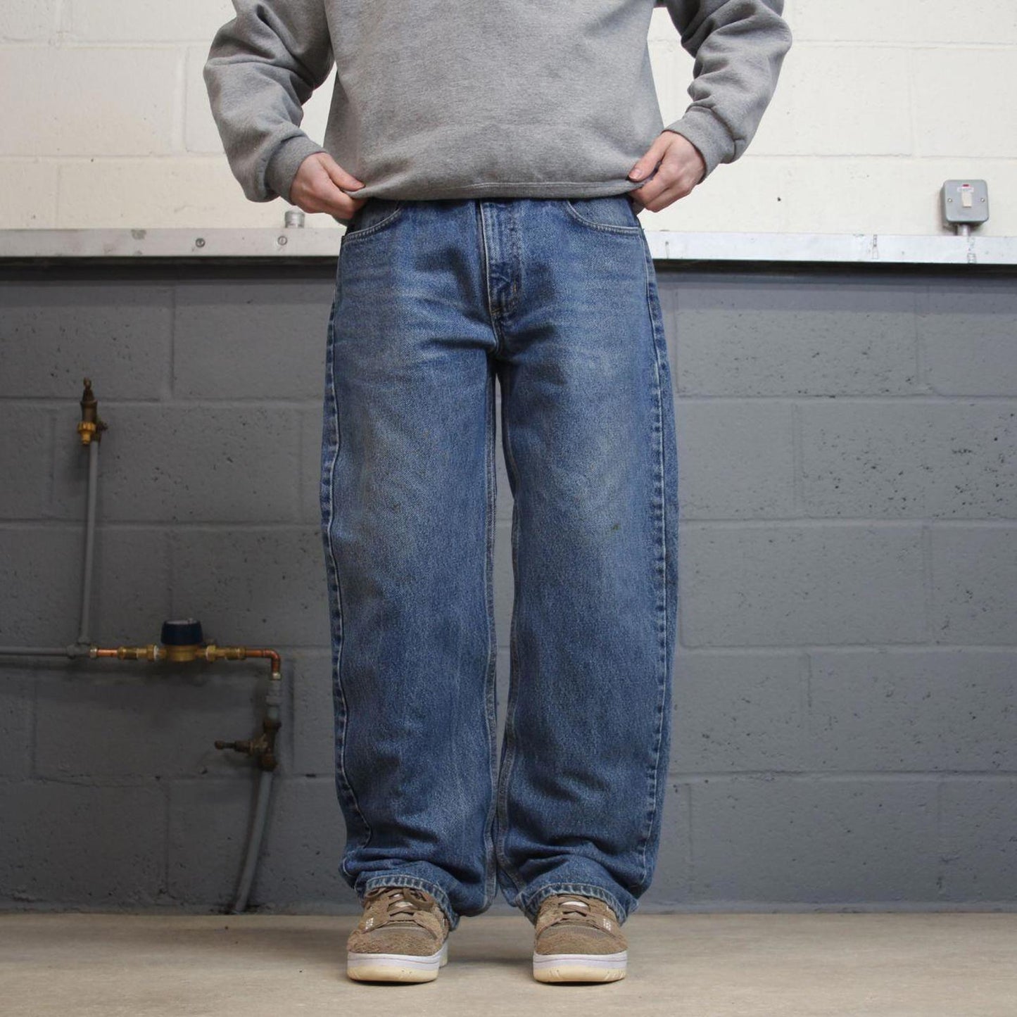 Vintage Carhartt jeans blue denim W36L30 90s skater style straight leg 5 pocket jeans workwear