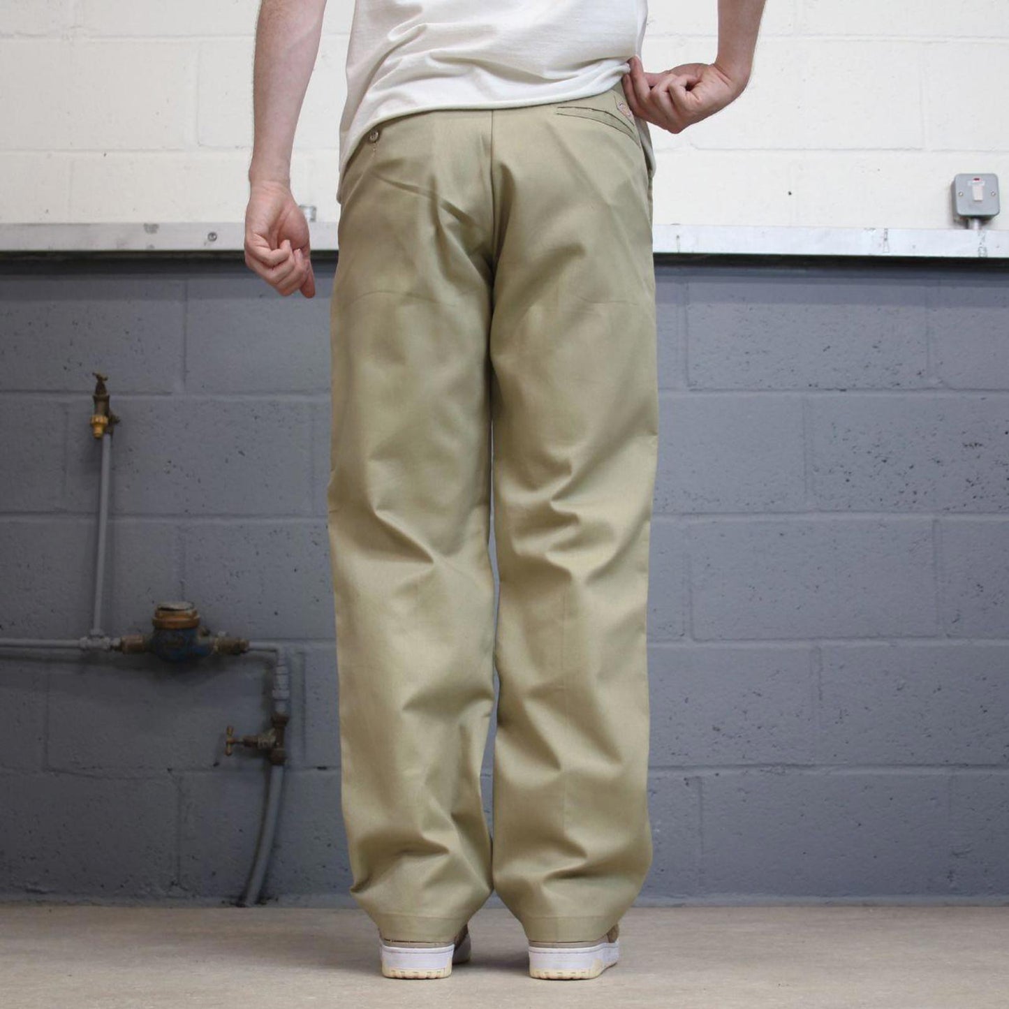Dickies 874 Pants W32L32 khaki twill chino loose straight 90s style skater pants