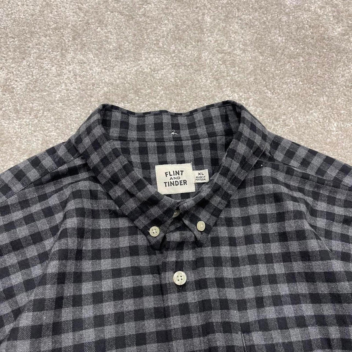Checkered plaid flannel shirt autumnal XL grey Flint & Tinder men's long sleeve button up y2k style