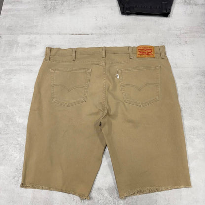 Mens Levi’s jorts W42