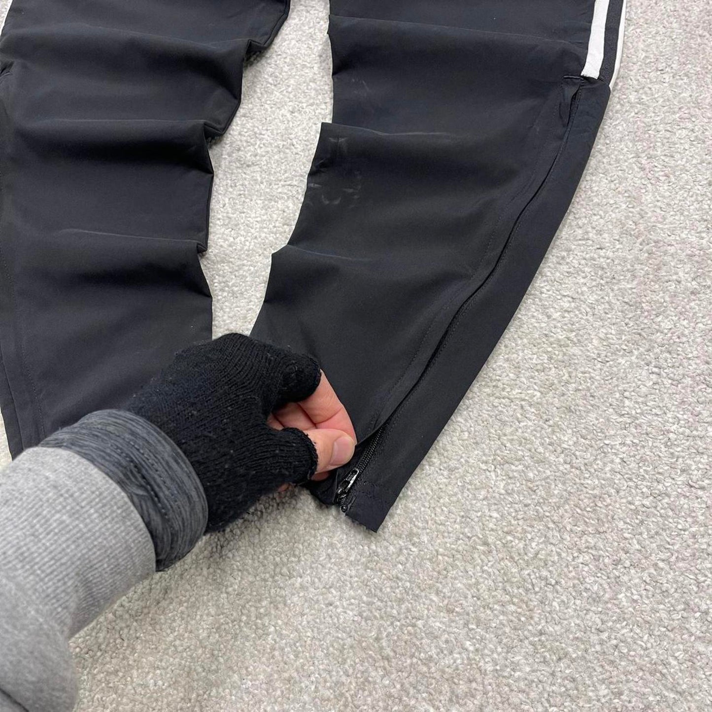 Y2k Adidas tracksuit bottoms Small mens black joggers casual sports gym wear track pants side stripe