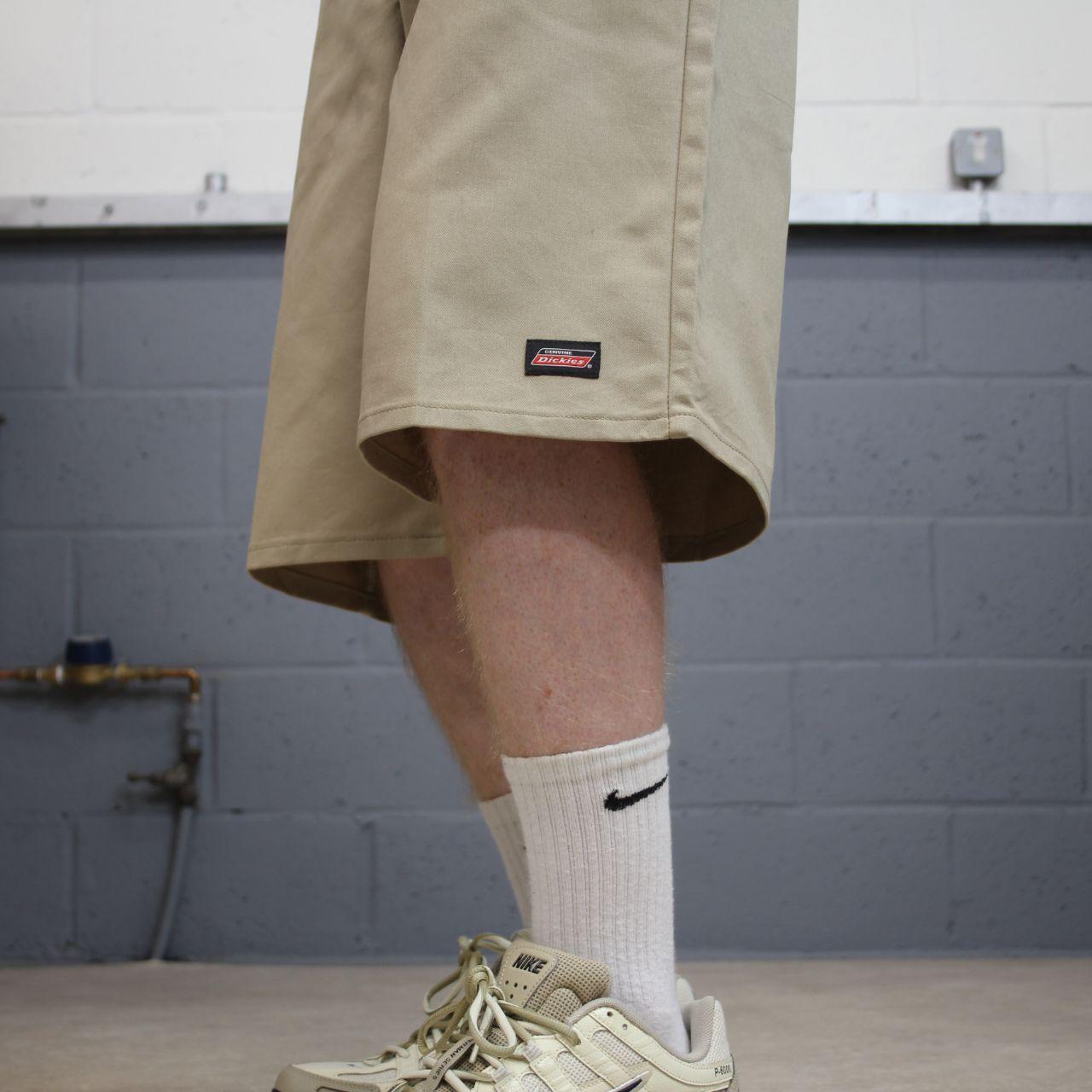 Dickies baggy carpenter chino shorts khaki Chino style skater shorts loose leg festival