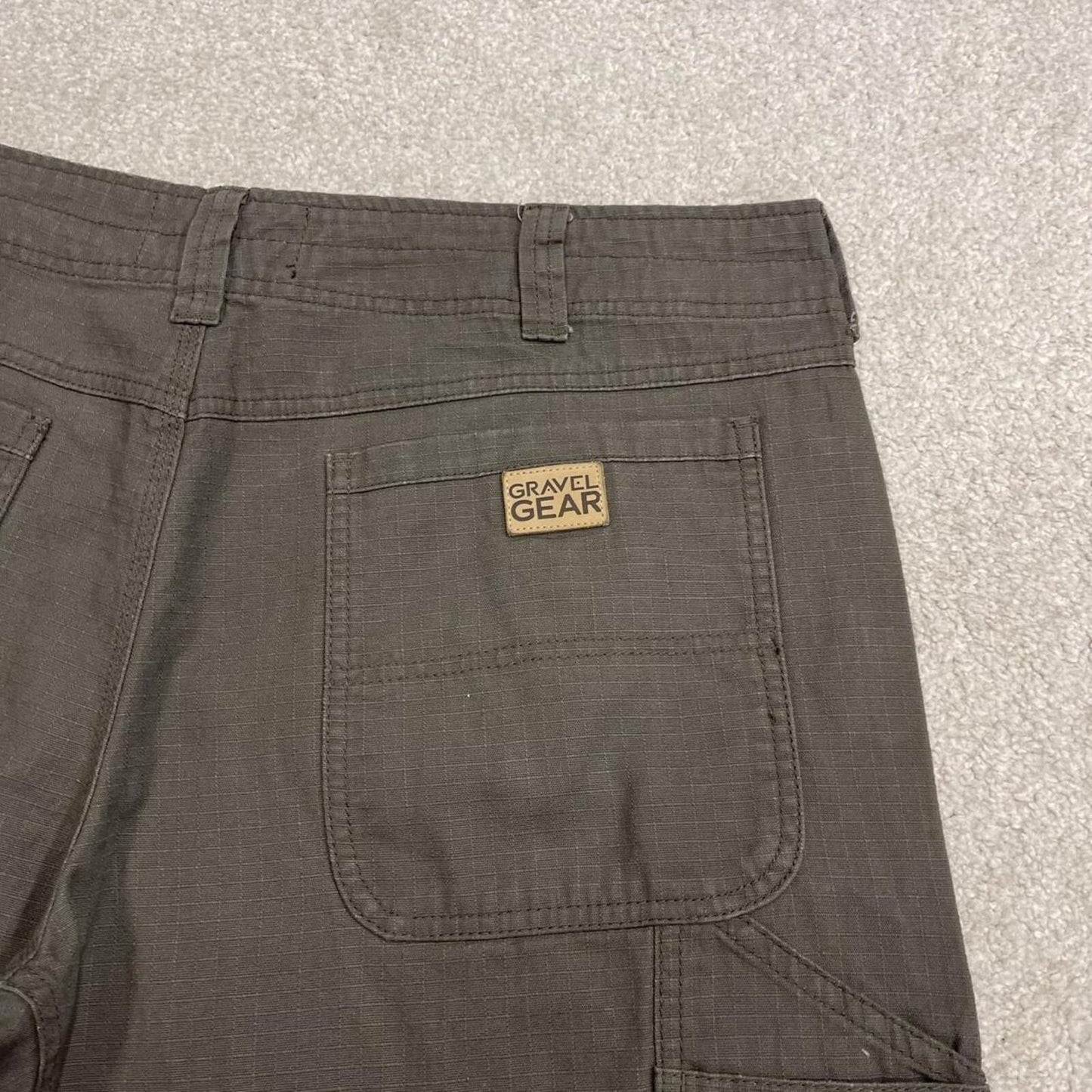 Baggy carpenter shorts utility cargo green Gravel Gear loose skater style summer shorts