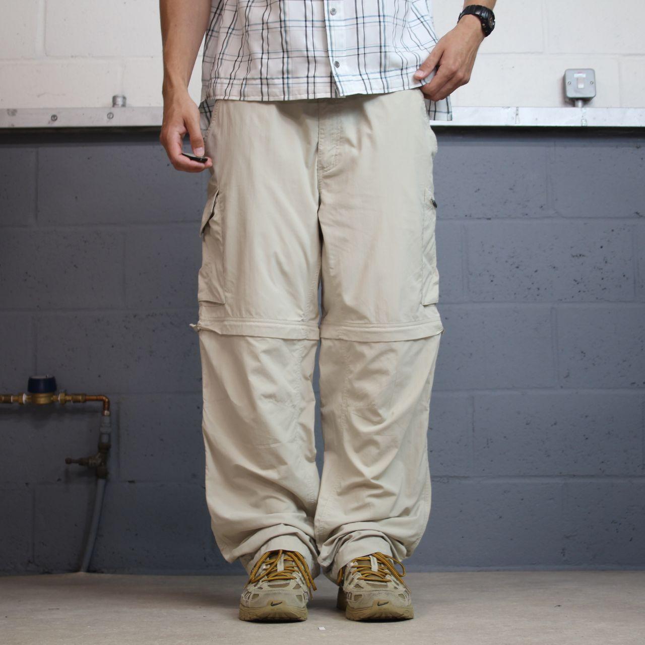 Columbia Omni-Shade technical convertible pants beige Loose floaty summer shorts with zip off legs